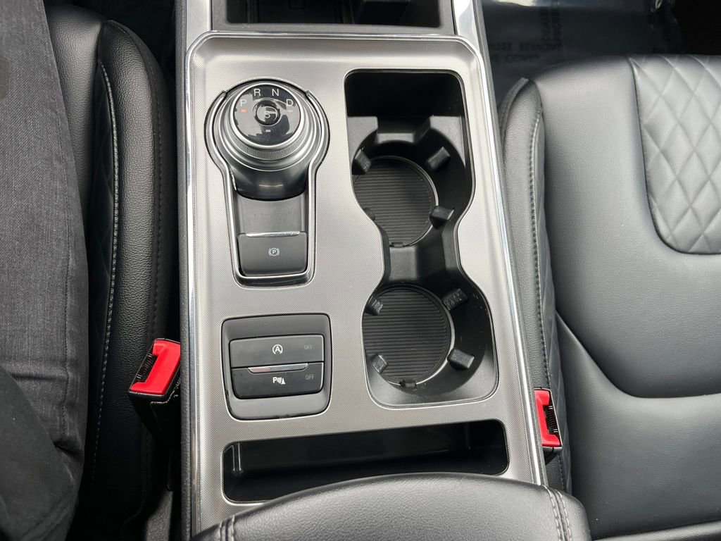 Certified 2024 Ford Edge Titanium image 14