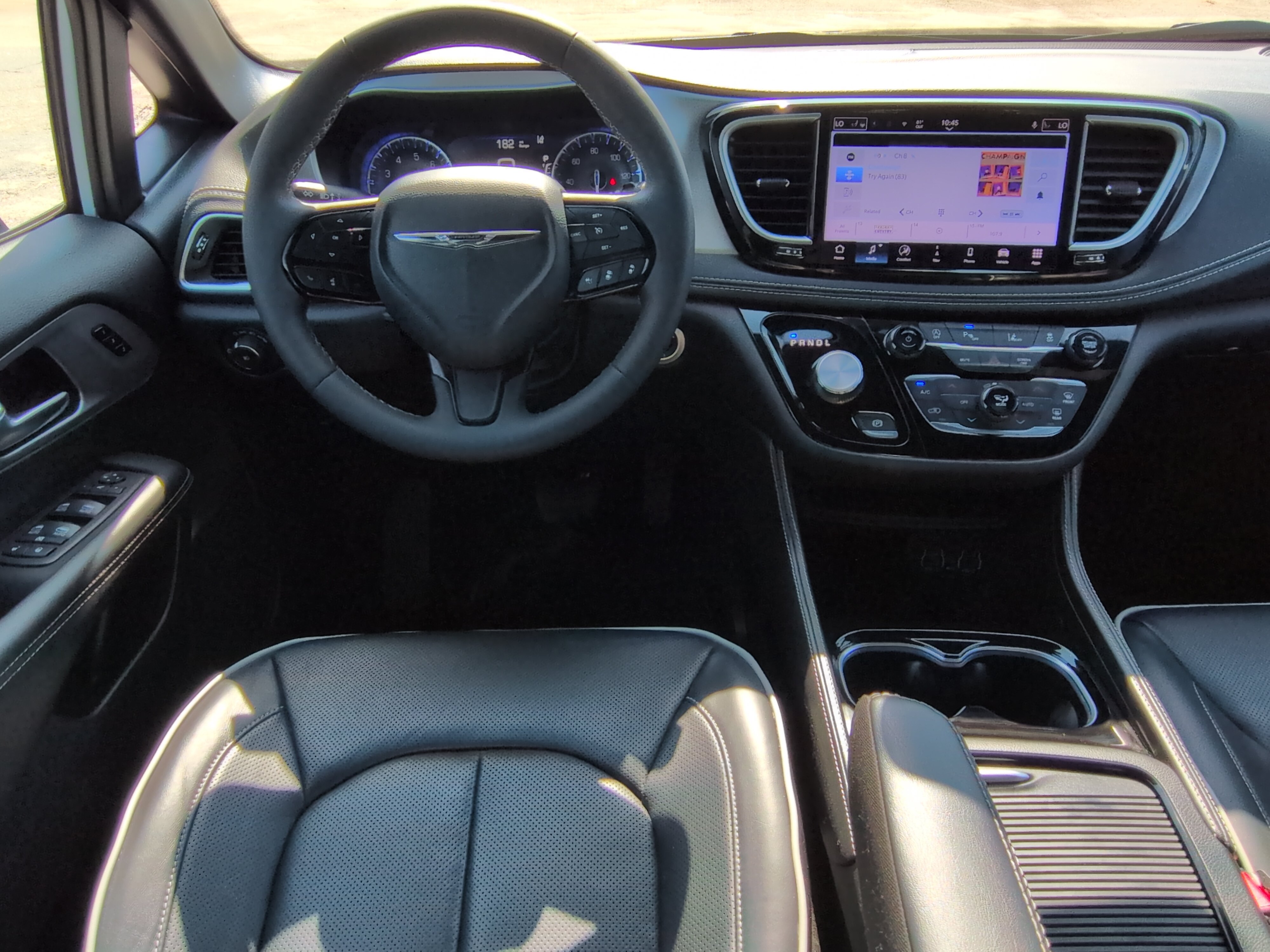 Used 2025 Chrysler Pacifica Limited FWD image 14