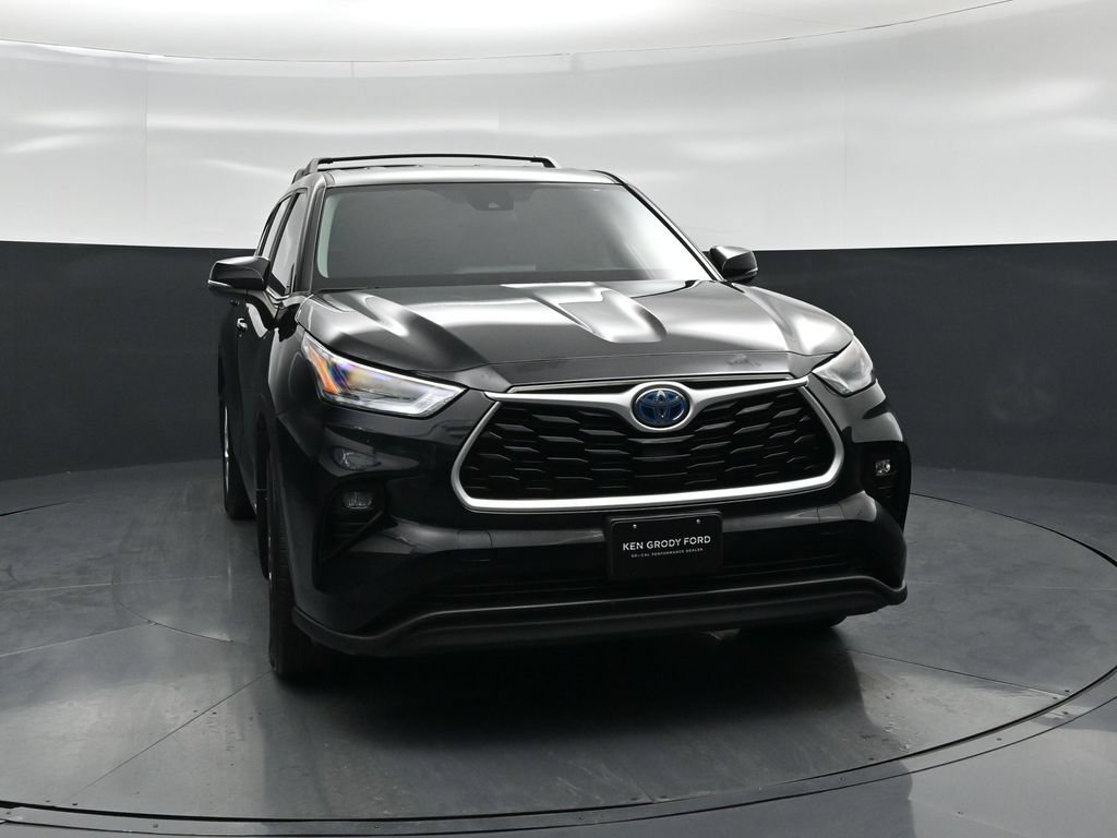 Used 2023 Toyota Highlander LE AWD/4WD image 54