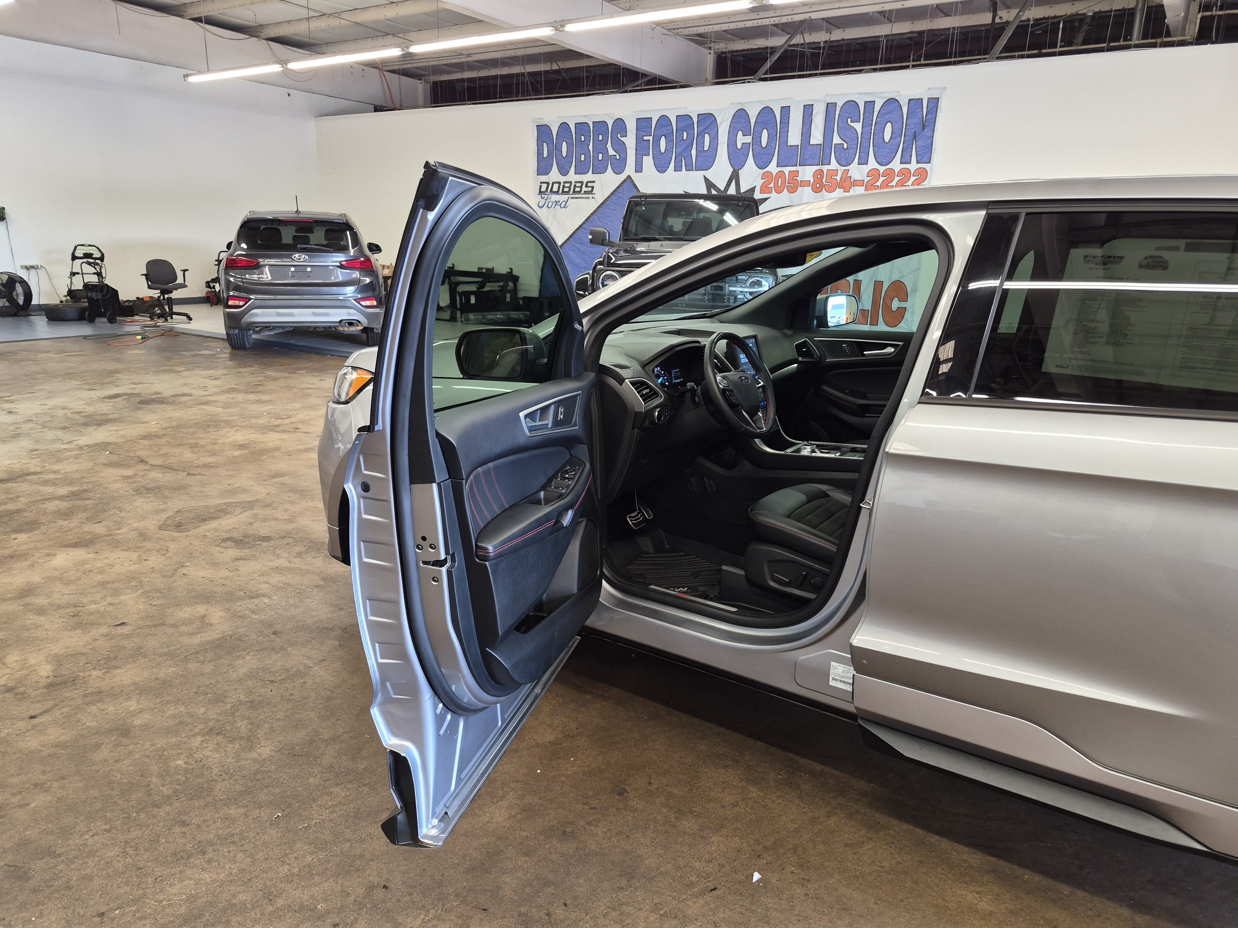Certified 2024 Ford Edge ST-Line AWD/4WD image 9