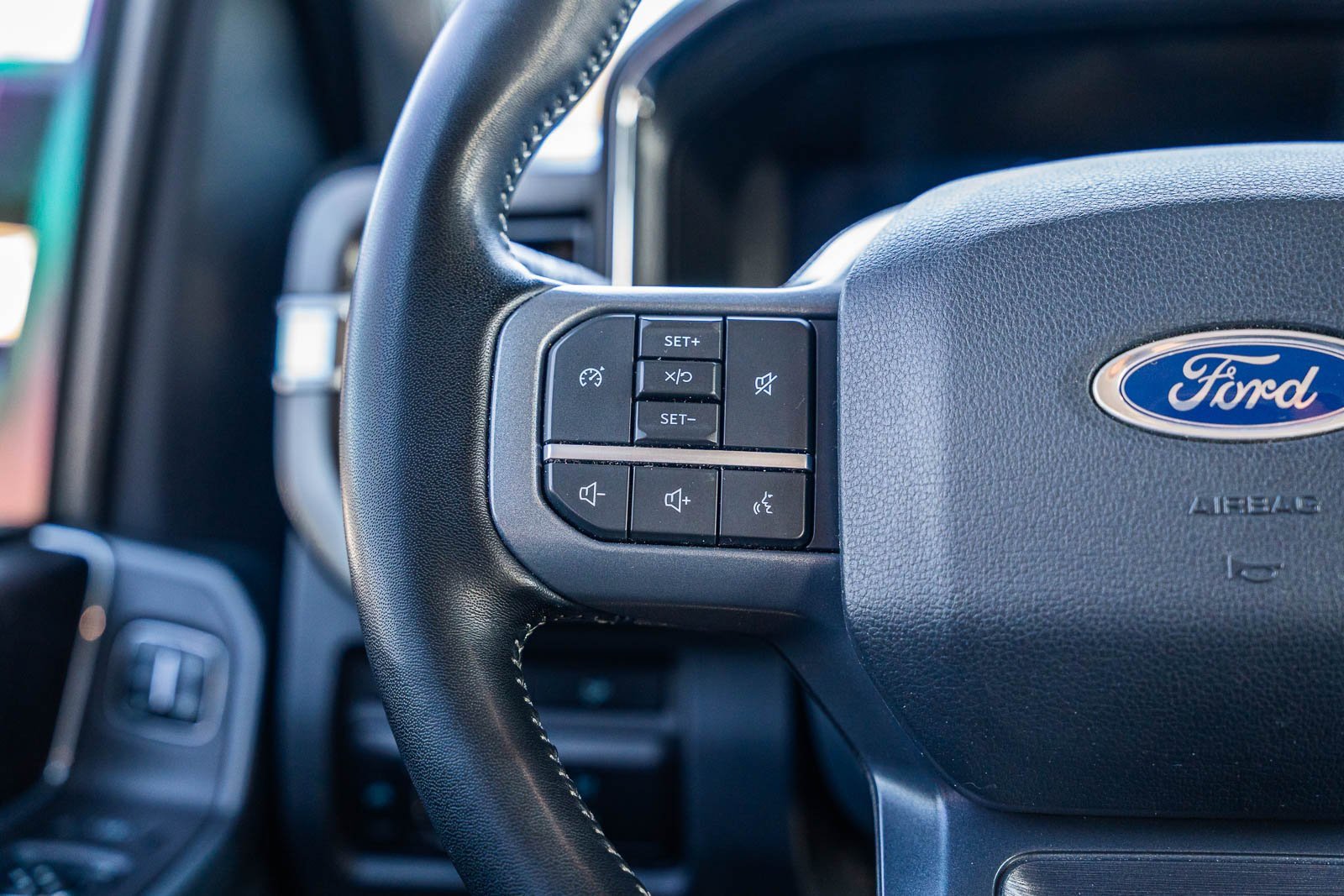 Certified 2023 Ford F250 Lariat w/ Sport Appearance Package image 26