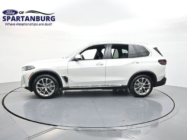Used 2025 BMW X5 xDrive50e AWD/4WD image 4