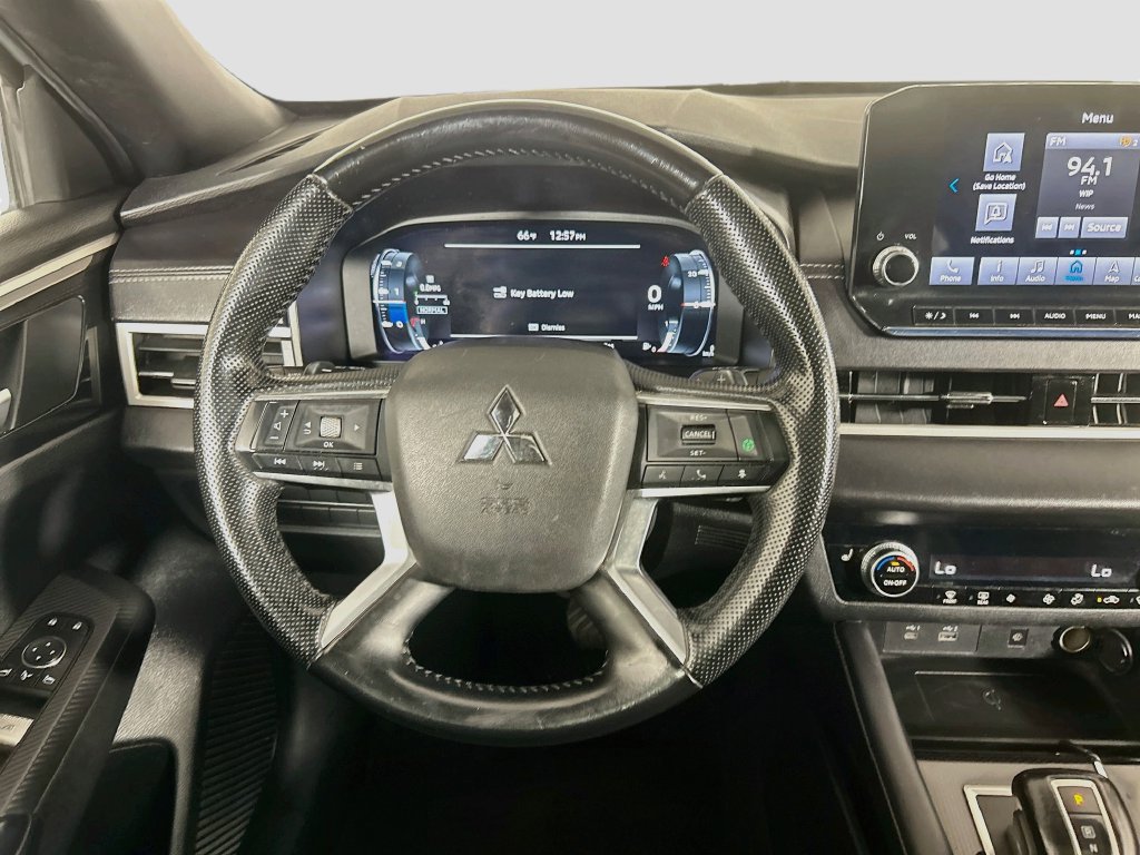 Used 2024 Mitsubishi Outlander AWD image 13