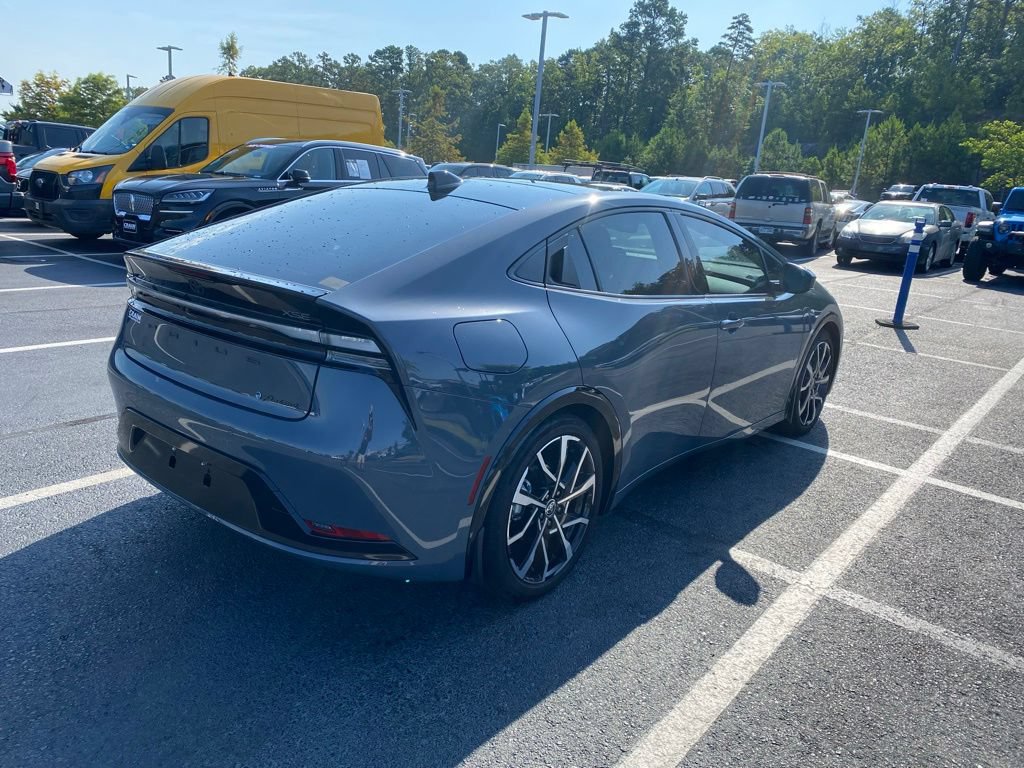 Used 2024 Toyota Prius Prime Premium FWD image 7