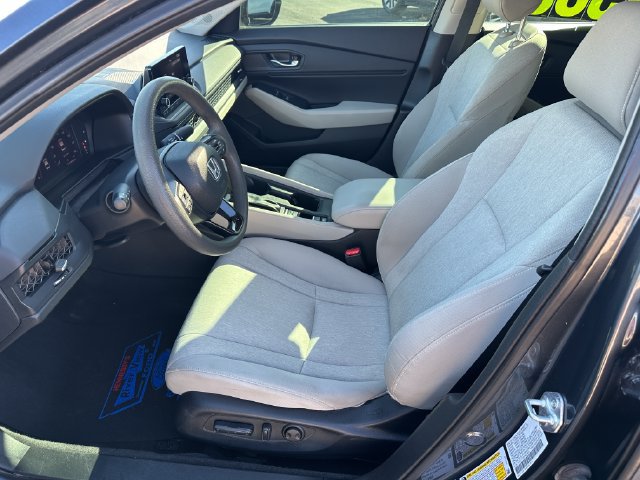 Used 2023 Honda Accord EX image 16