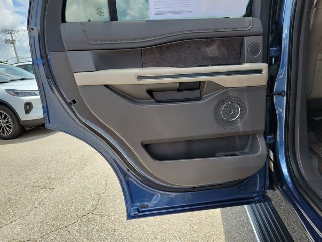 Certified 2019 Ford Expedition Limited AWD/4WD image 14