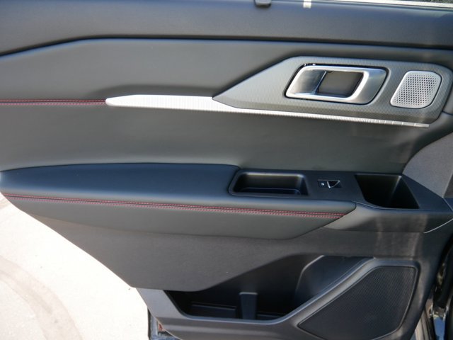 Certified 2025 Ford Explorer ST AWD/4WD image 14