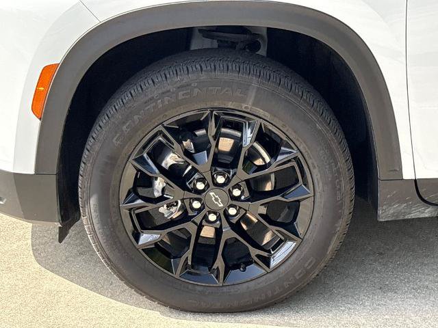 Used 2026 Chevrolet Traverse LT w/ Midnight/Sport Edition FWD image 11