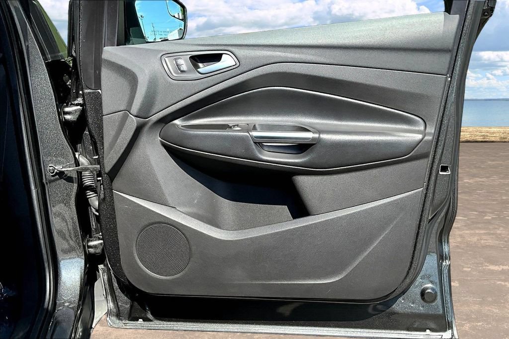 Certified 2019 Ford Escape SEL FWD image 30
