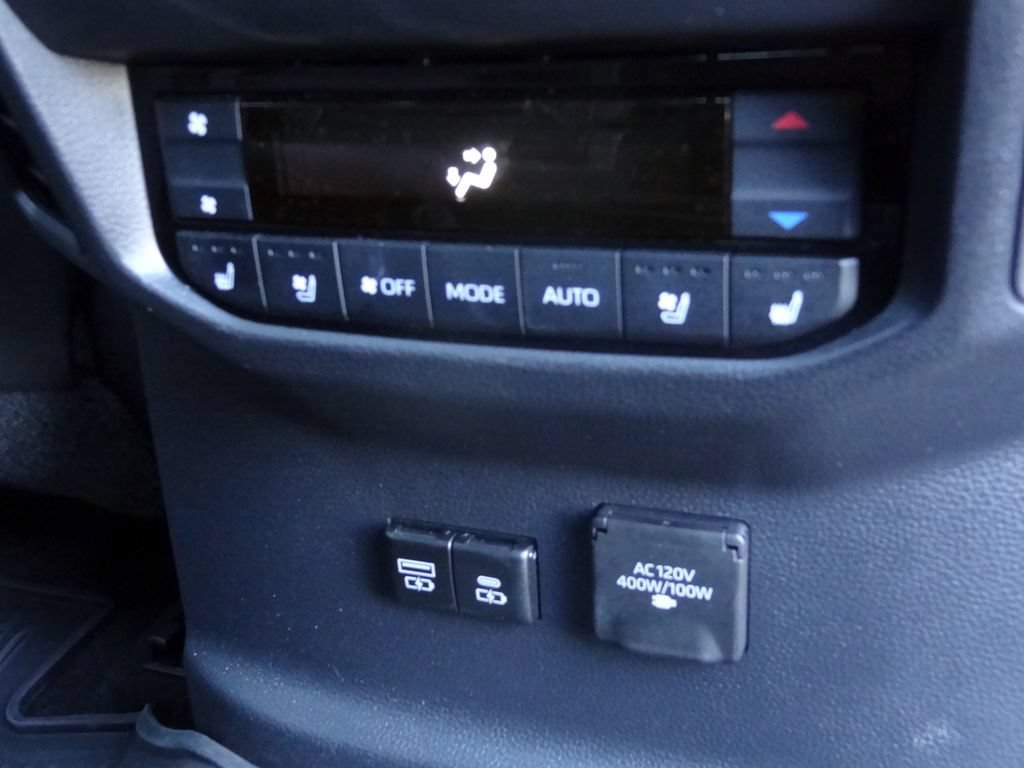 Used 2024 Toyota Sequoia Platinum AWD/4WD image 19