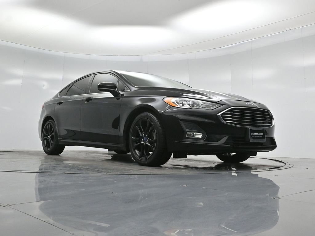 Certified 2020 Ford Fusion SE w/ Equipment Group 151A image 5