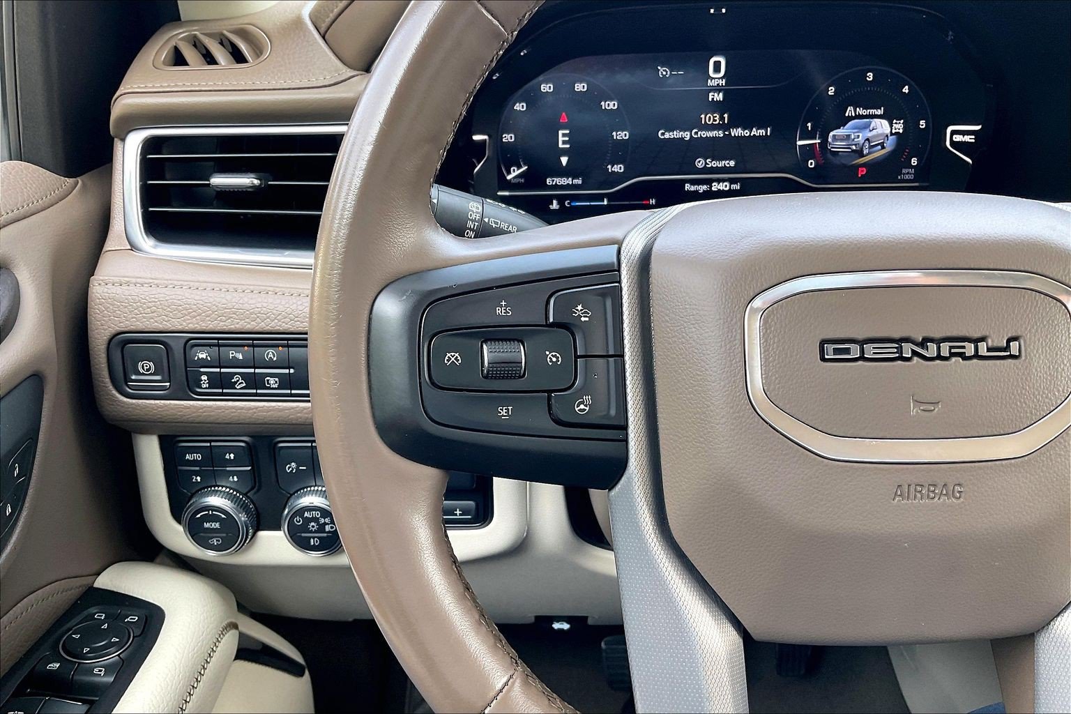 Used 2023 GMC Yukon XL Denali w/ Max Trailering Package AWD/4WD image 18