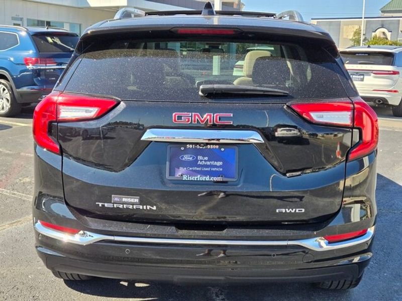 Used 2023 GMC Terrain Denali w/ Denali Premium Package image 4