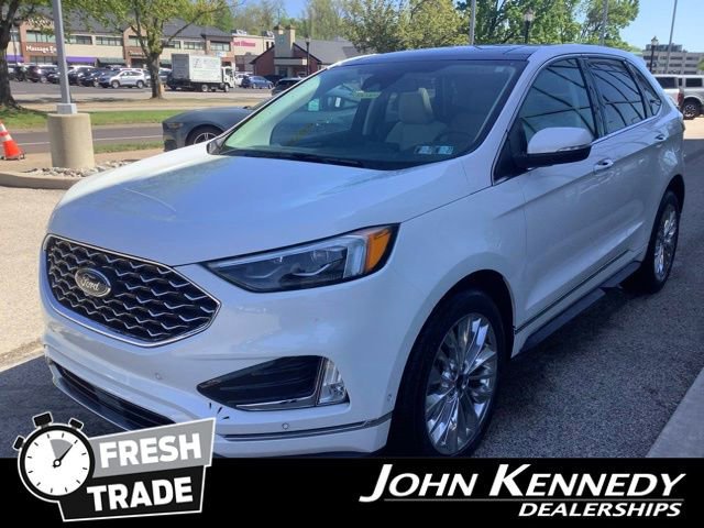 Certified 2022 Ford Edge Titanium w/ Equipment Group 301A AWD/4WD image 2