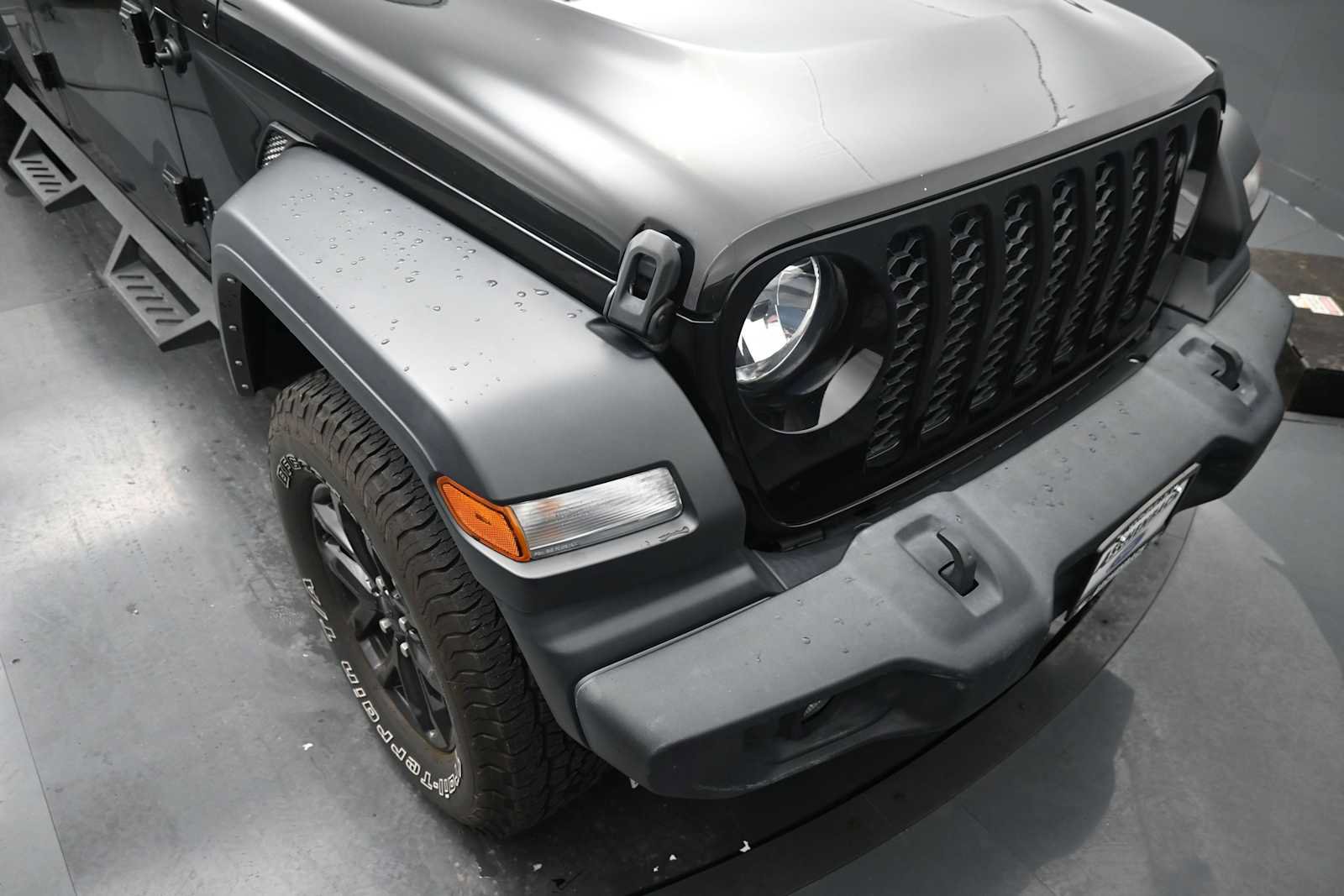 Used 2022 Jeep Gladiator Sport w/ Trailer Tow Package AWD/4WD image 20