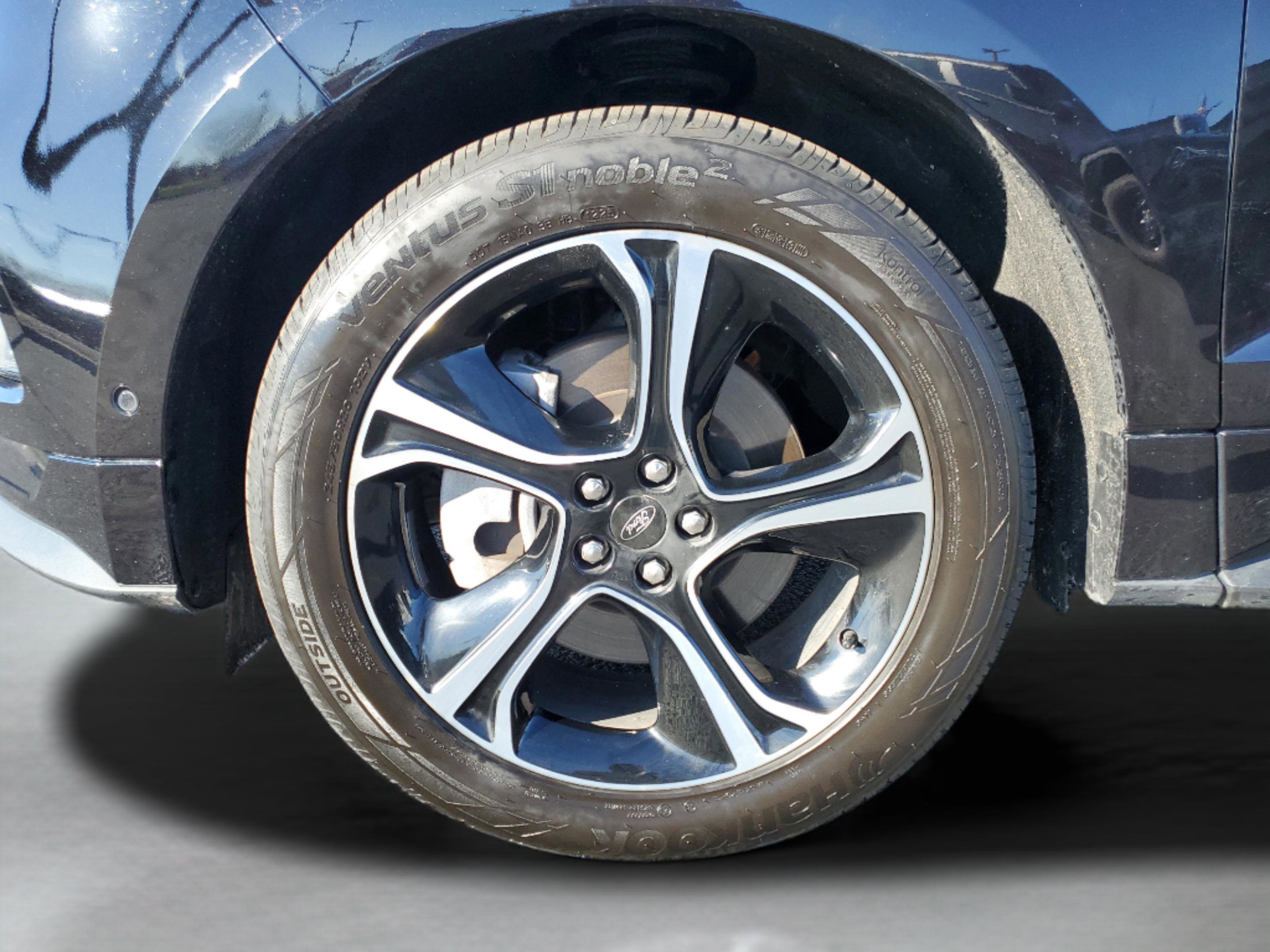 Certified 2024 Ford Edge ST w/ Equipment Group 401A image 8