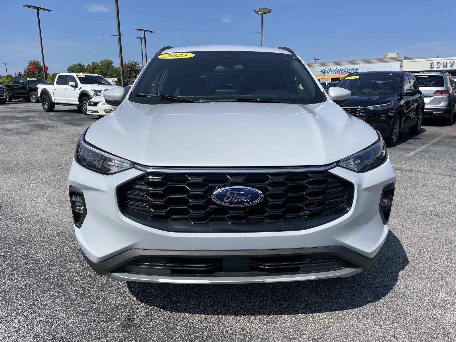 Certified 2025 Ford Escape ST-Line Select AWD/4WD image 10