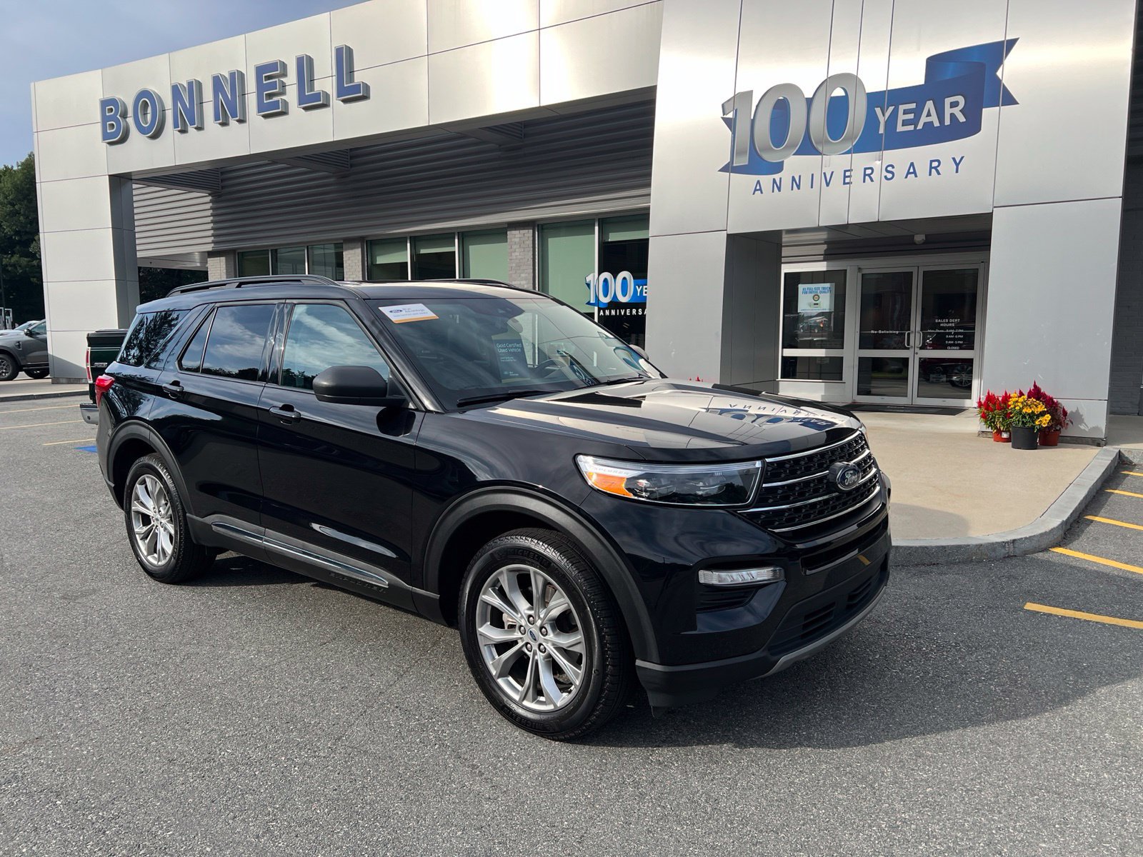 Certified 2024 Ford Explorer XLT w/ Equipment Group 202A