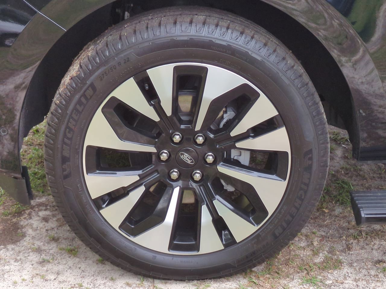 Certified 2025 Ford Expedition Platinum w/ Driver's Package AWD/4WD image 25