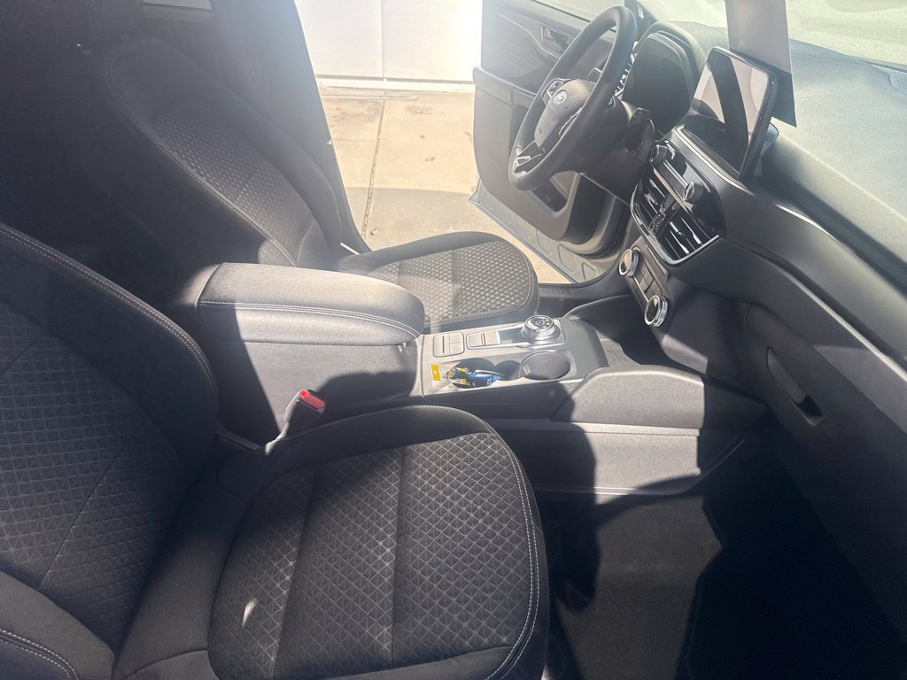 Certified 2024 Ford Escape Active FWD image 32