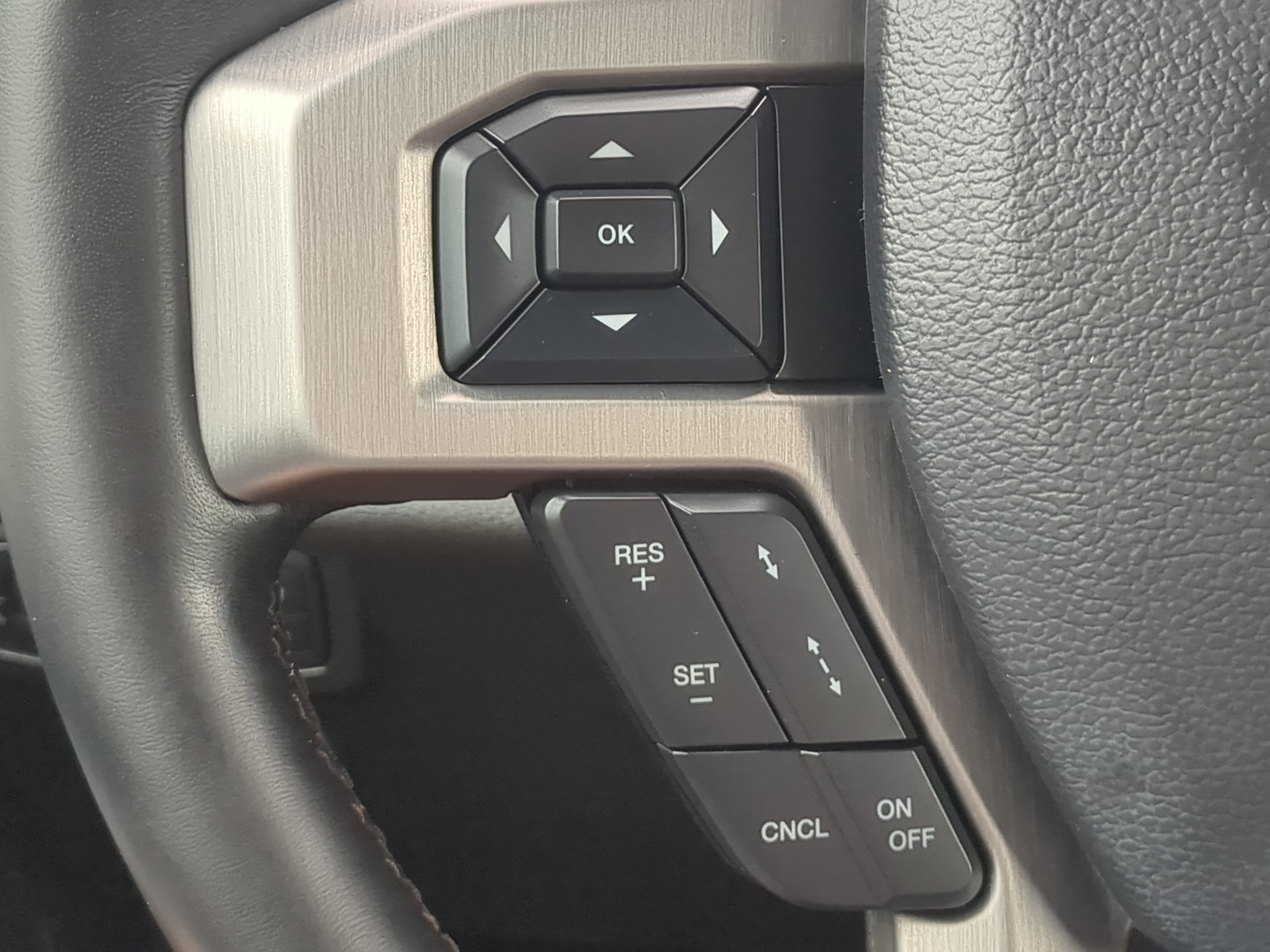 Certified 2019 Ford F150 Platinum w/ Equipment Group 701A Luxury AWD/4WD image 24