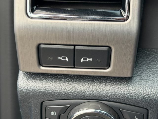 Certified 2022 Ford F350 Platinum AWD/4WD image 24