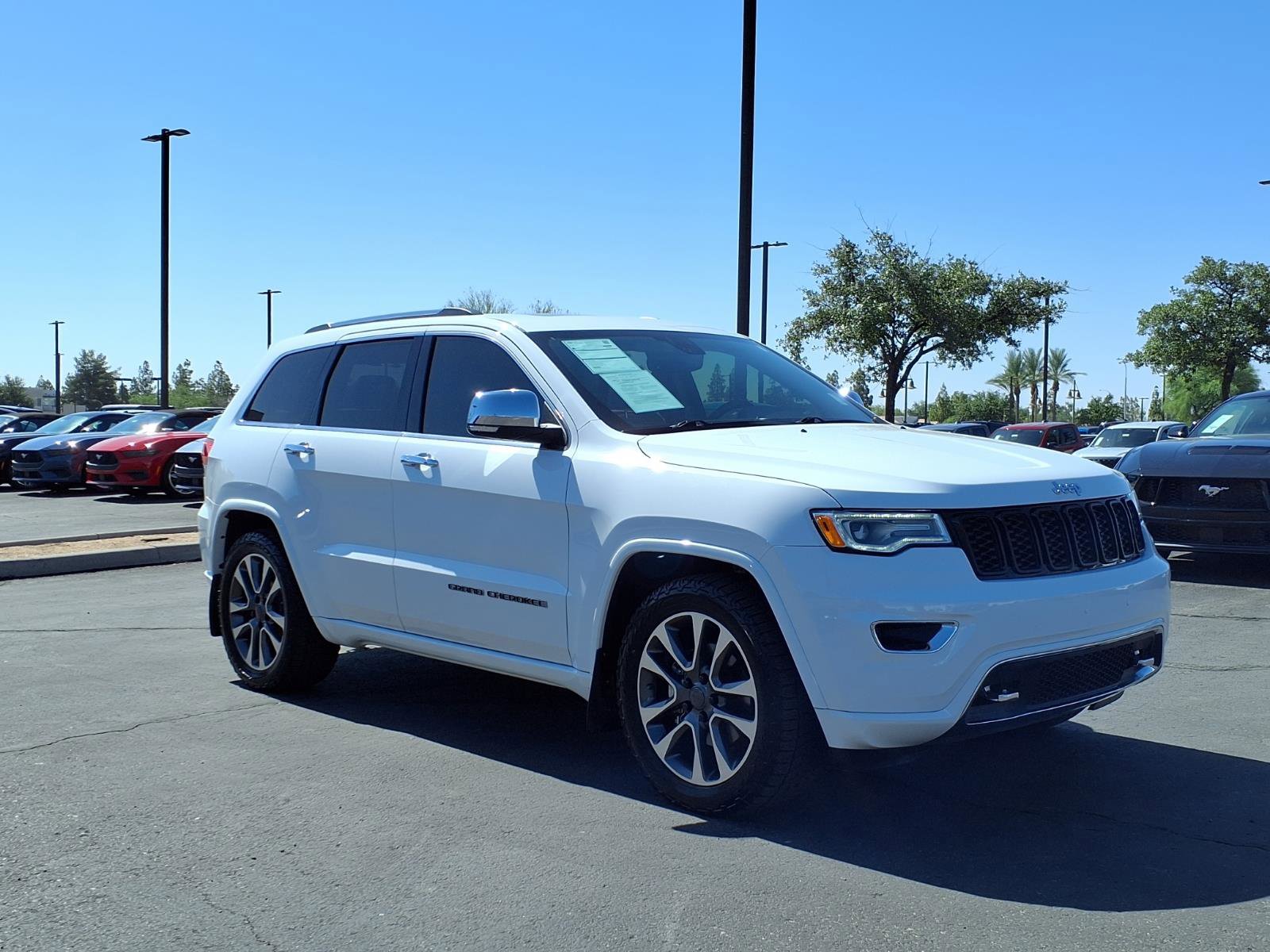 Used 2018 Jeep Grand Cherokee Overland AWD/4WD image 8