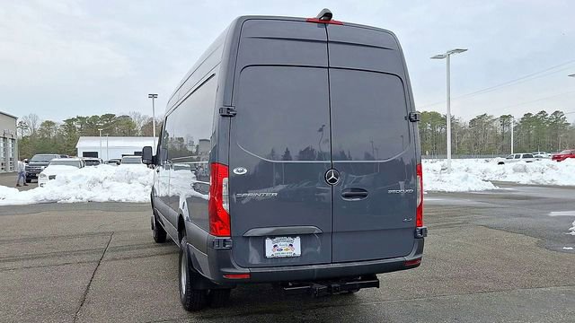 Used 2021 Mercedes-Benz Sprinter 3500 image 4