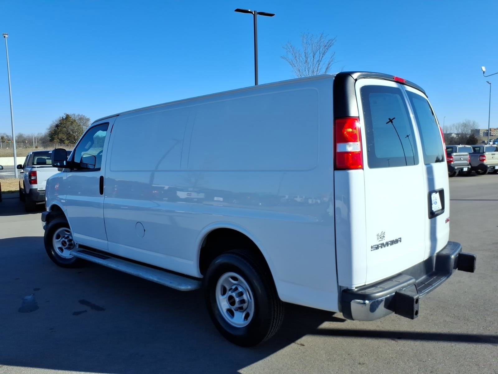 Used 2024 GMC Savana 2500 w/ Driver Convenience Package image 3