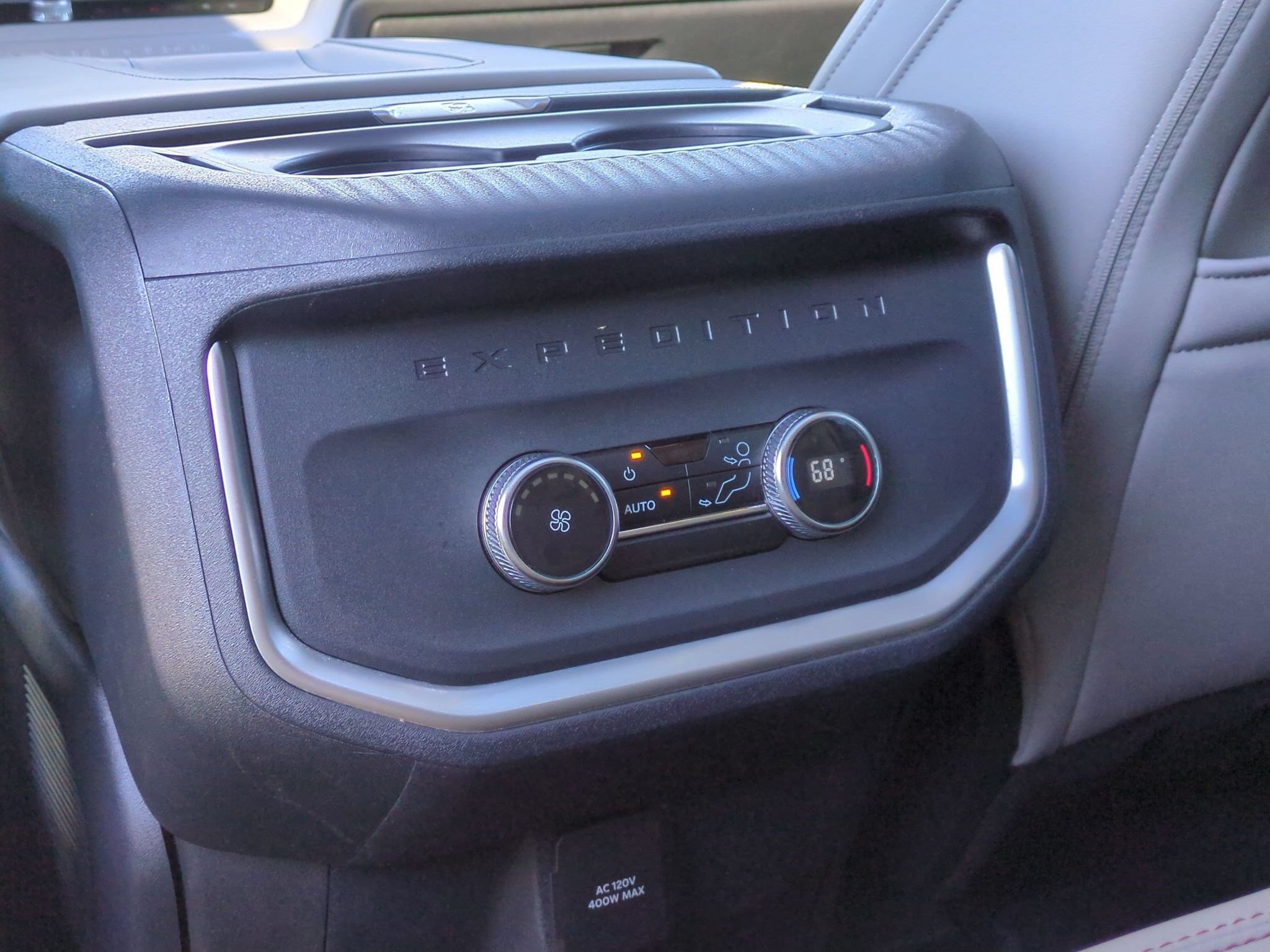 Certified 2025 Ford Expedition Active AWD/4WD image 25