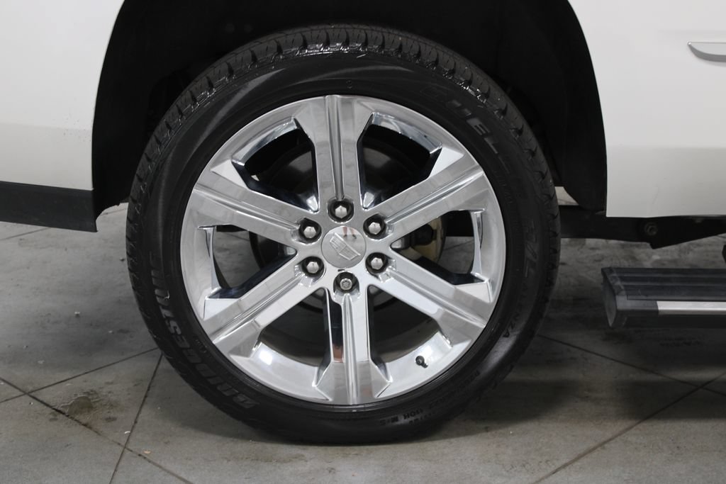 Used 2020 Cadillac Escalade Premium Luxury AWD/4WD image 15