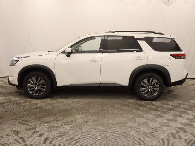 Used 2024 Nissan Pathfinder SV FWD image 8