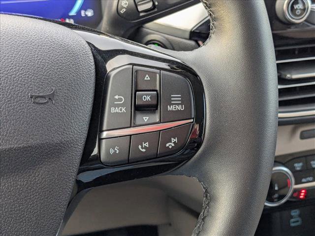 Certified 2022 Ford Escape Titanium w/ Class II Trailer Tow Package image 13