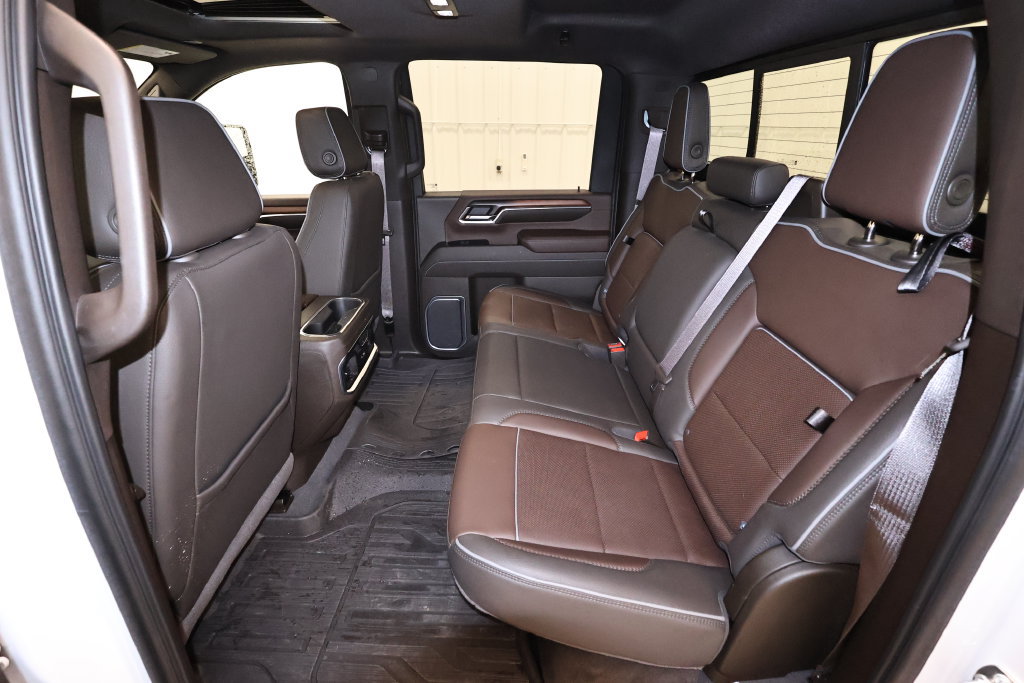 Used 2024 GMC Sierra 3500 Denali w/ Denali Reserve Package AWD/4WD image 17