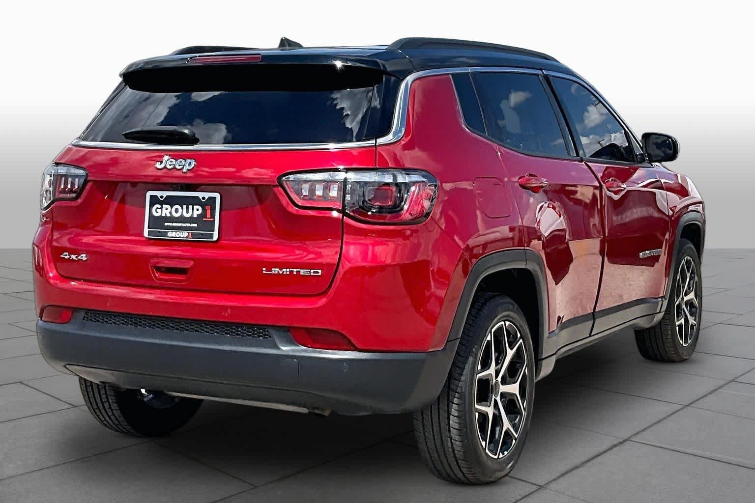 Used 2025 Jeep Compass Limited AWD/4WD image 13