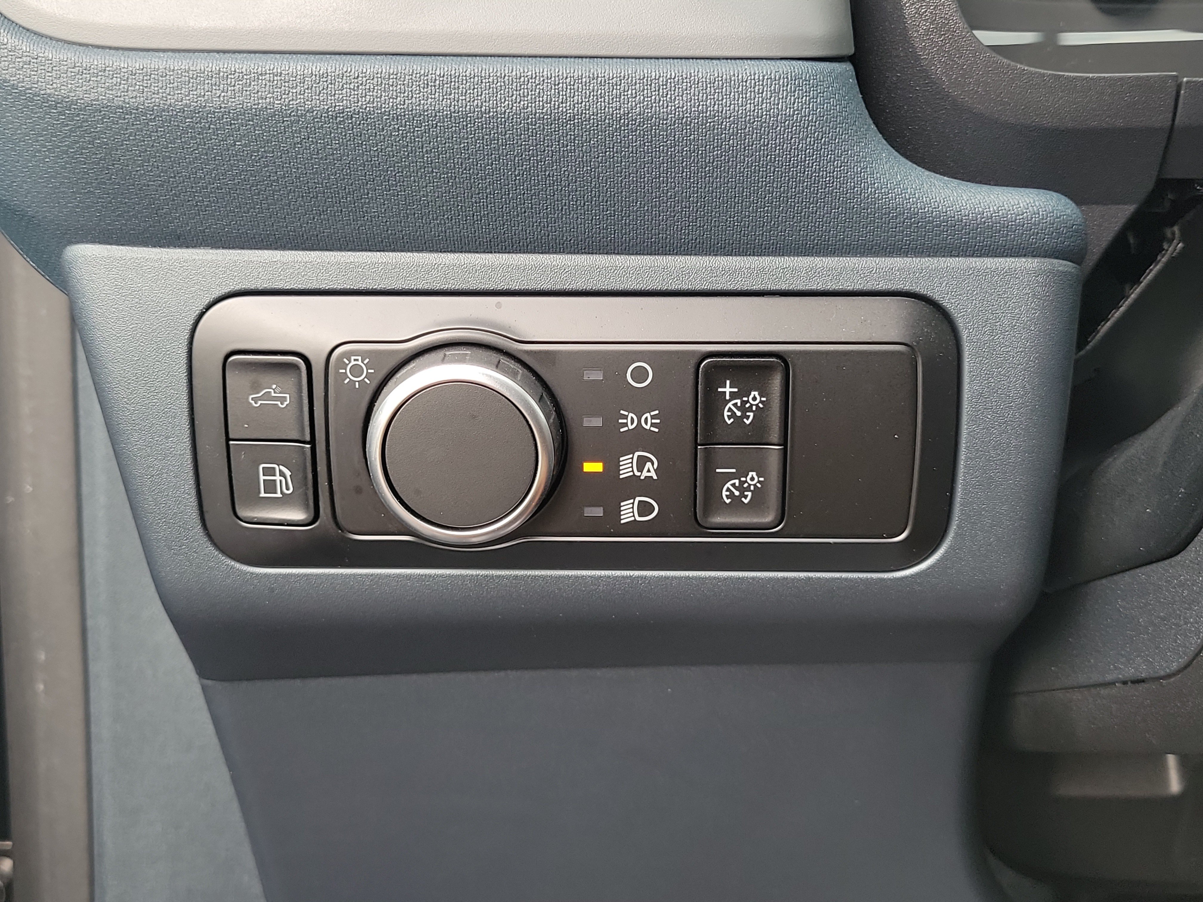 Certified 2024 Ford Maverick Lariat w/ Black Appearance Package FWD image 27