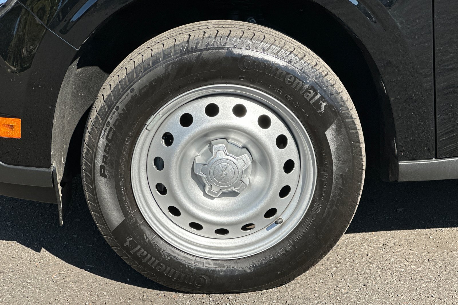Certified 2025 Ford Maverick XL FWD image 42