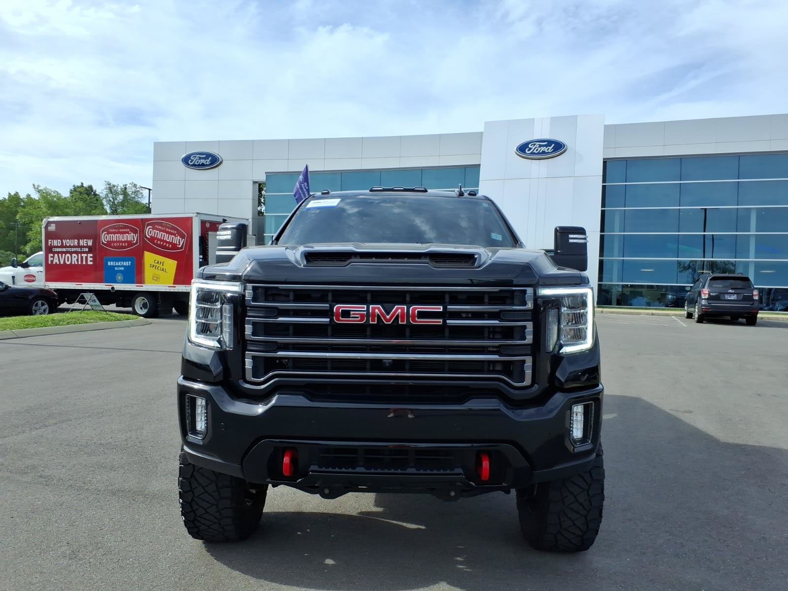 Used 2023 GMC Sierra 2500 AT4 w/ AT4 Premium Plus Package AWD/4WD image 8