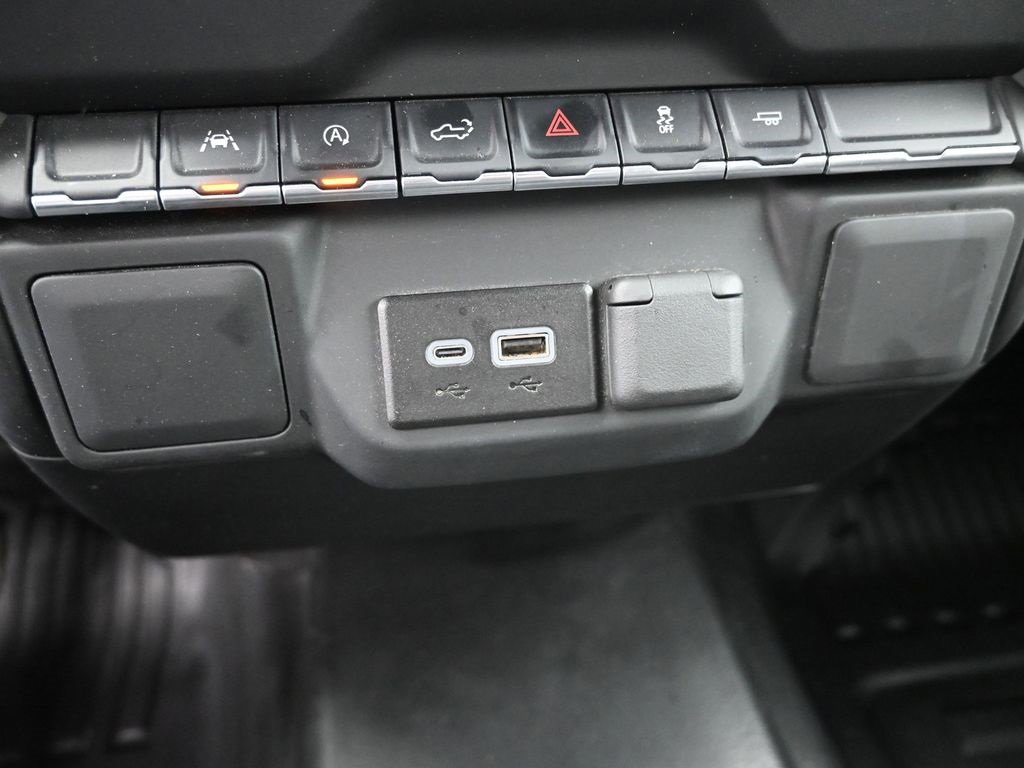 Used 2024 GMC Sierra 1500 Pro w/ Pro Value Package image 31