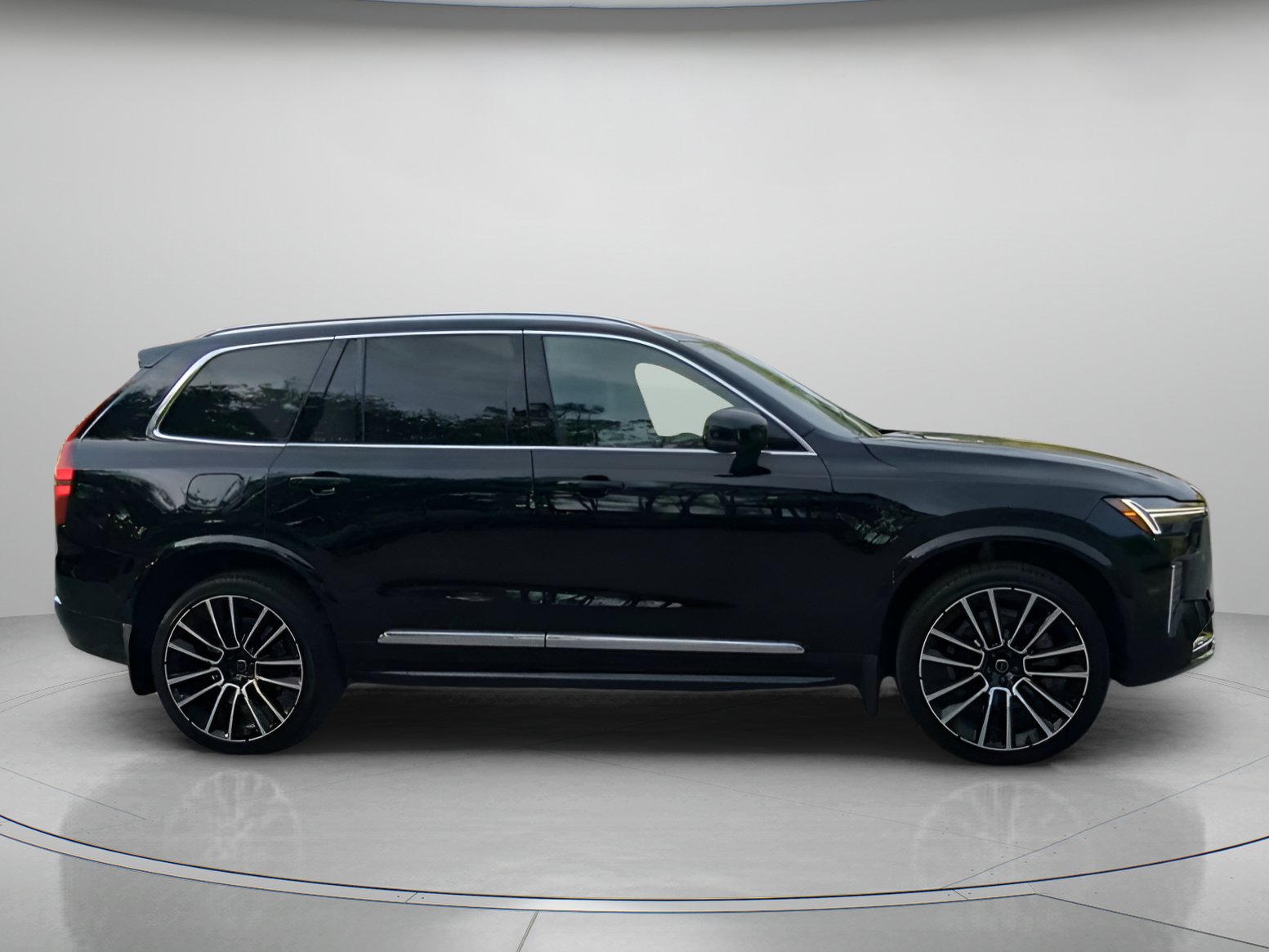 Used 2026 Volvo XC90 B6 Plus w/ Protection Package Premier AWD/4WD image 33