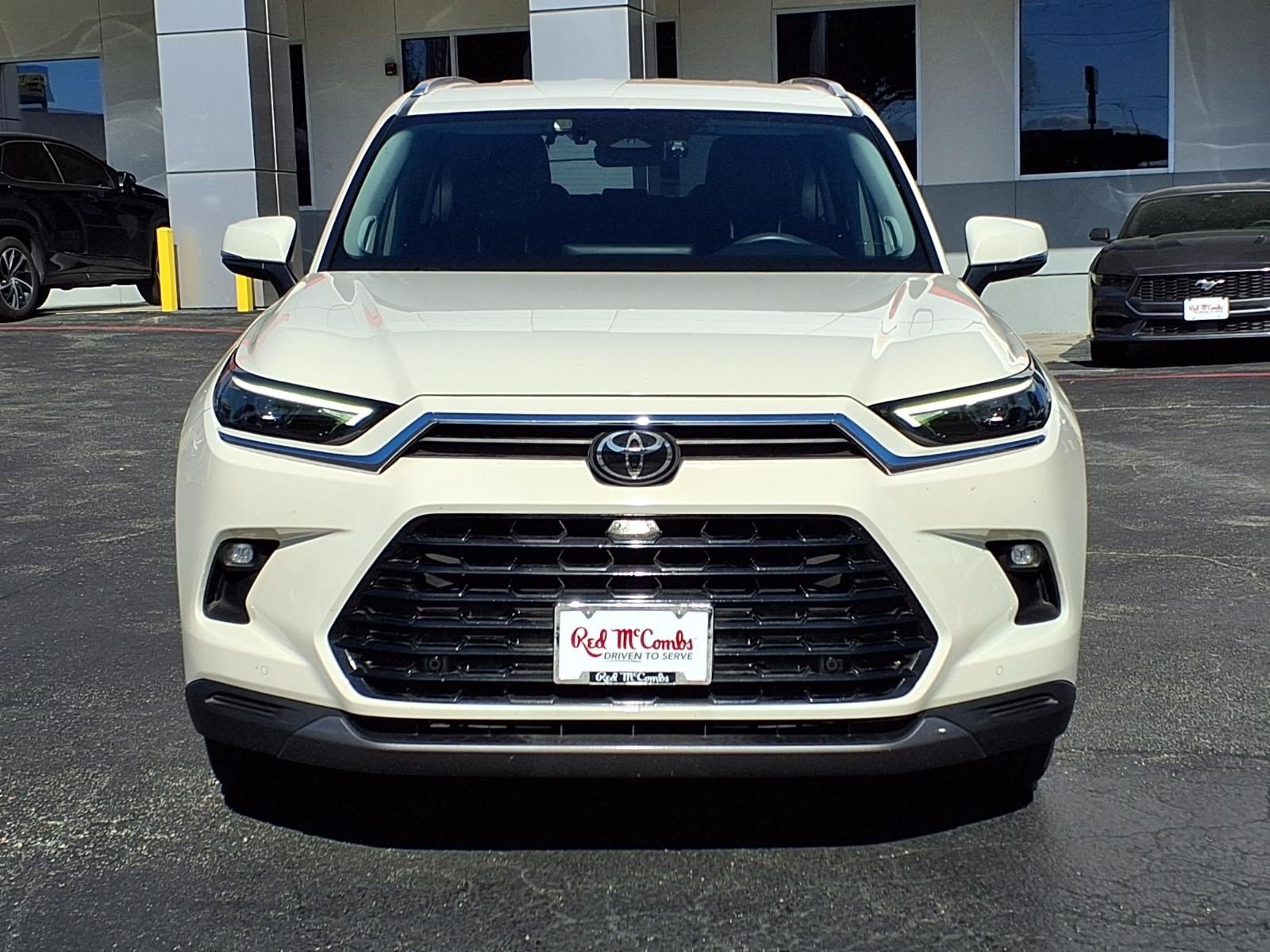 Used 2024 Toyota Grand Highlander FWD image 2