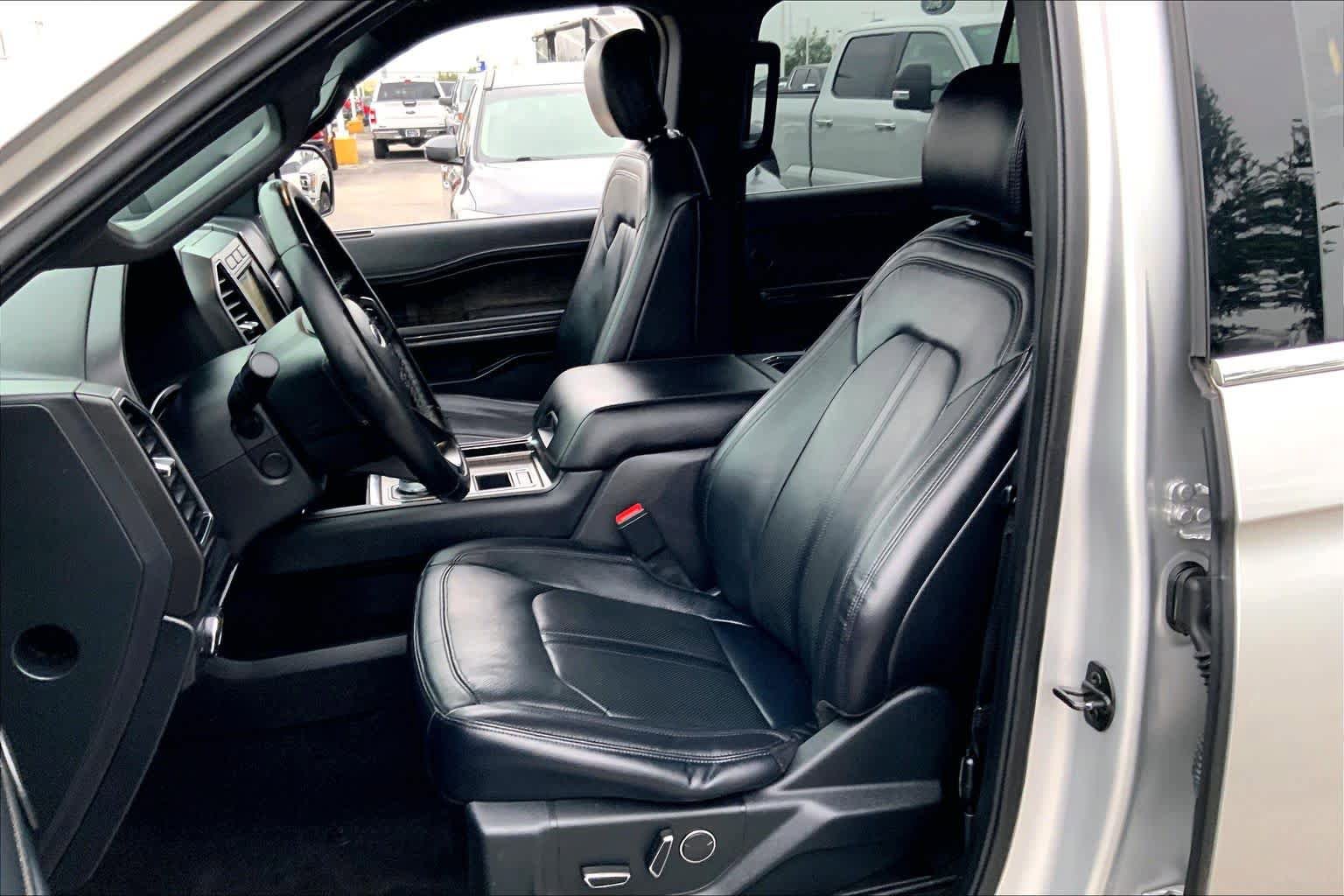 Certified 2019 Ford Expedition Max Limited RWD image 8