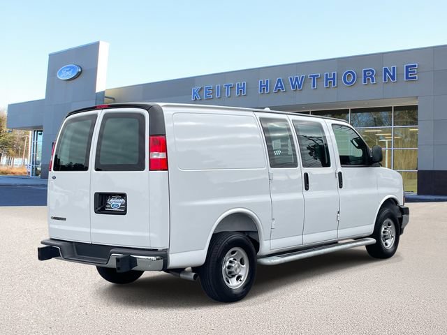 Used 2025 Chevrolet Express 2500 w/ Driver Convenience Package RWD image 6
