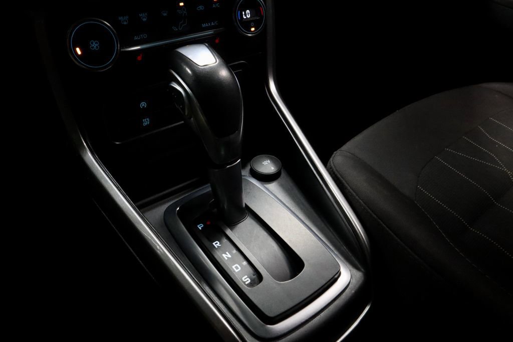 Certified 2019 Ford EcoSport SE image 30