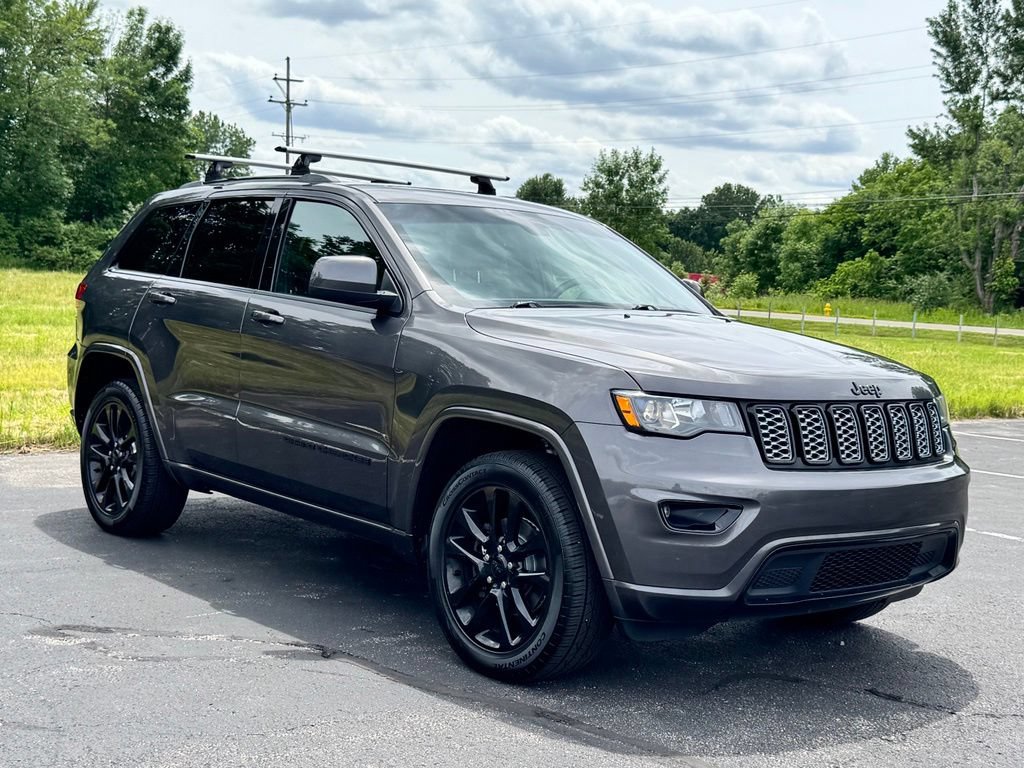 Used 2020 Jeep Grand Cherokee Altitude AWD/4WD image 6