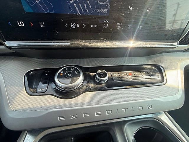 Certified 2025 Ford Expedition Active AWD/4WD image 27