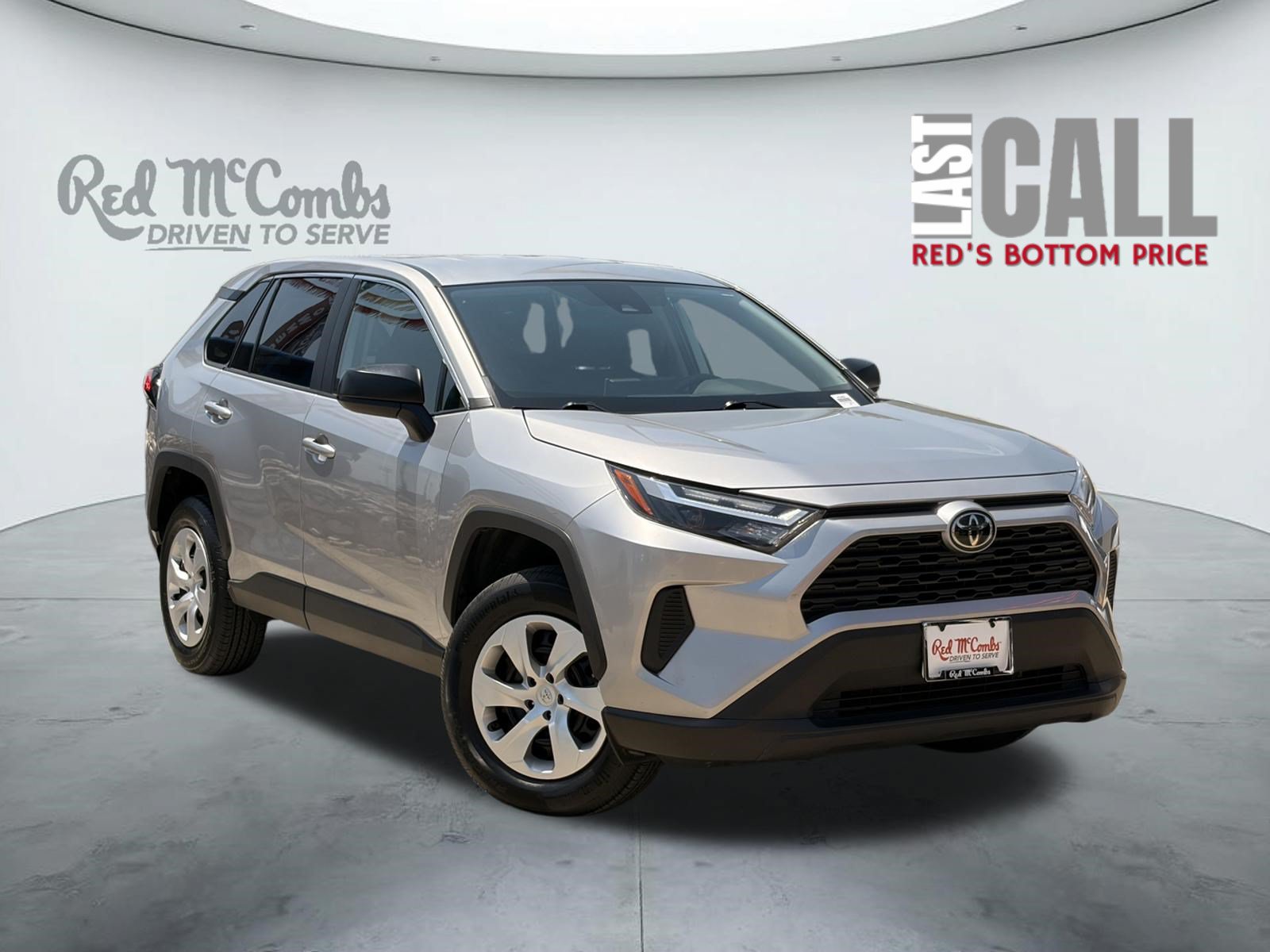 Used 2025 Toyota RAV4 LE AWD/4WD image 1