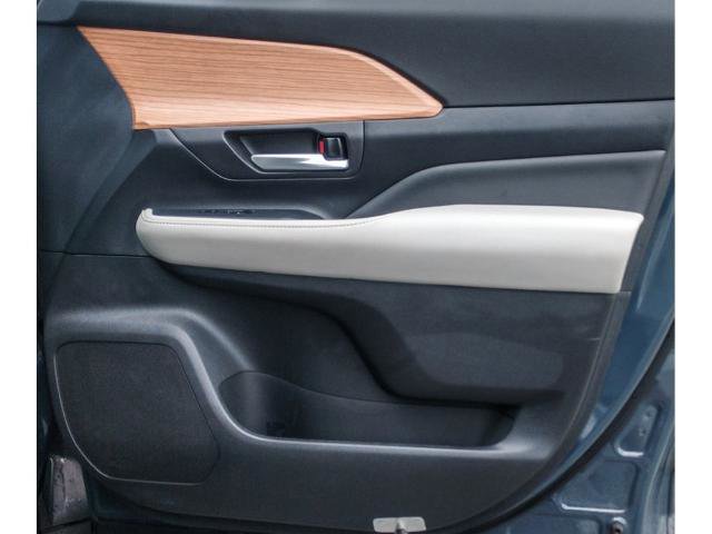 Used 2024 Toyota Grand Highlander FWD image 14