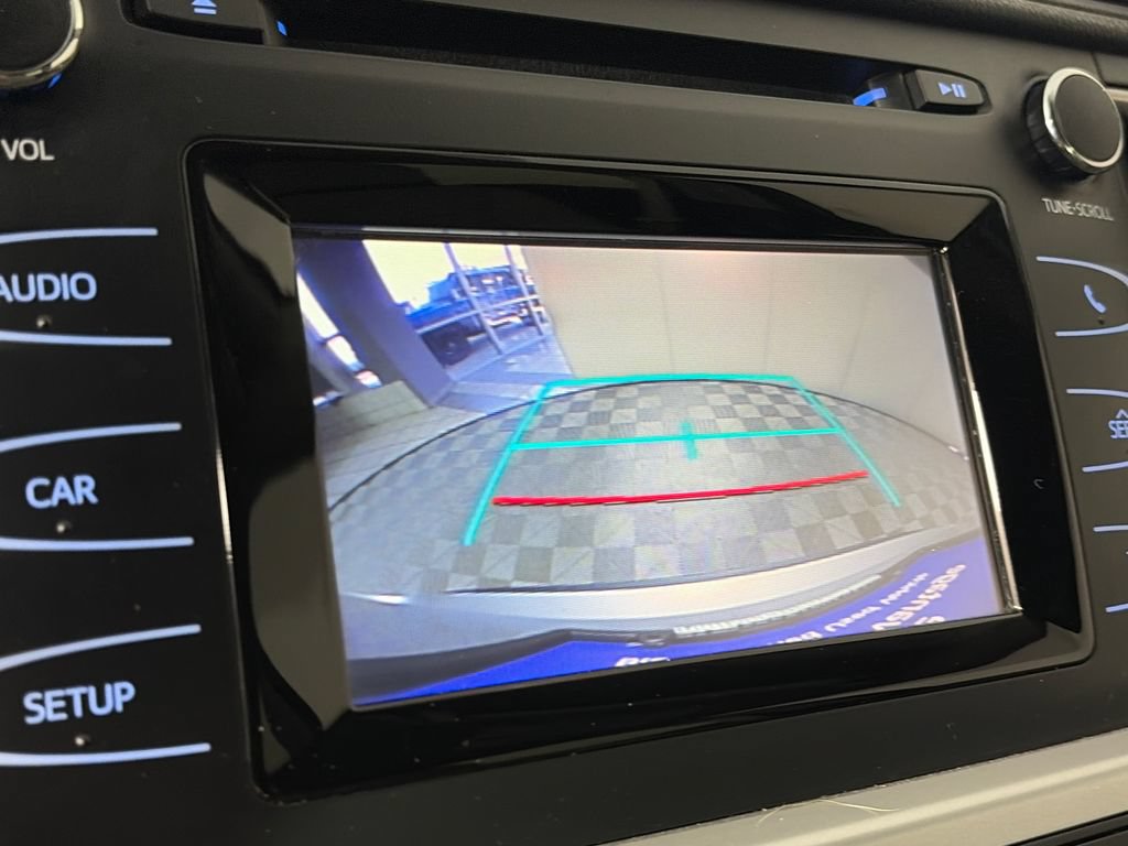 Used 2017 Toyota Highlander LE FWD image 20