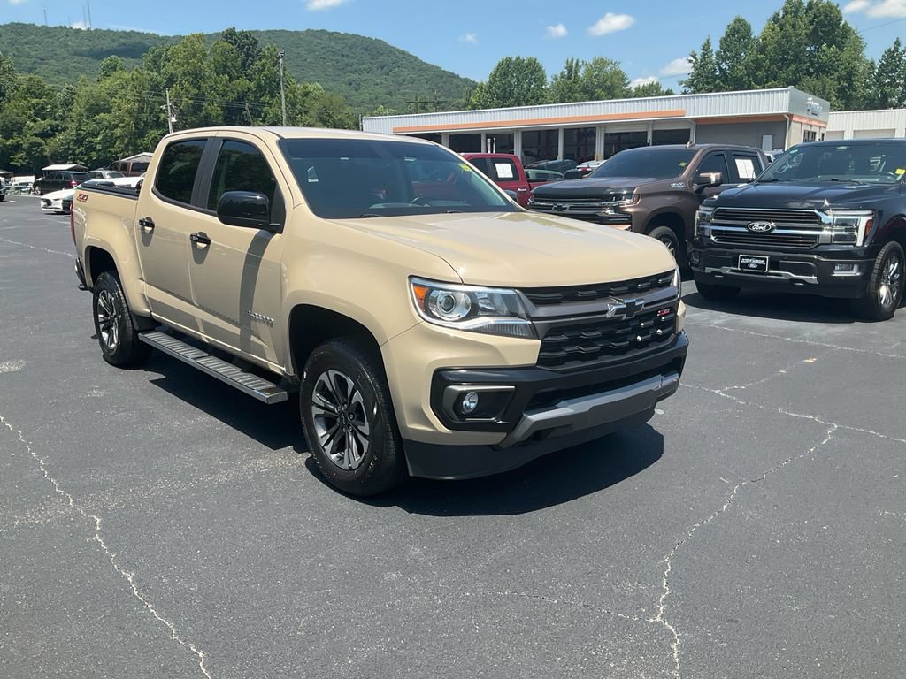 Used 2022 Chevrolet Colorado Z71 AWD/4WD image 3